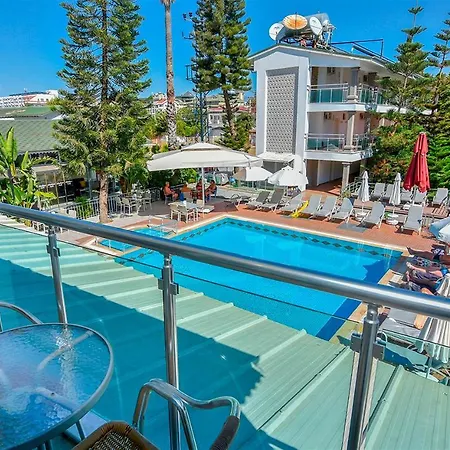 Hotell Clover Magic Altinkum Park