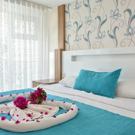 Hotell Clover Magic Altinkum Park