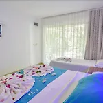 Clover Magic Altinkum Park Hotel 3*