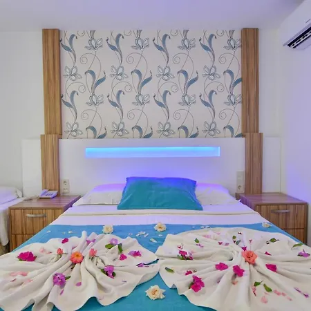 Szálloda Clover Magic Altinkum Park 3*