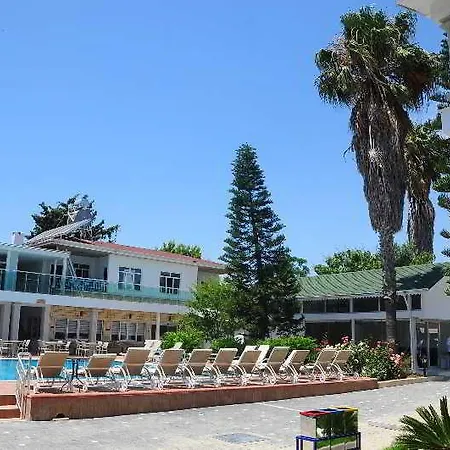 Clover Magic Altinkum Park 3* シダ