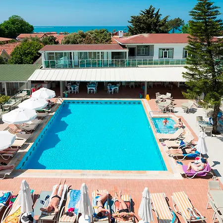 Clover Magic Altinkum Park מלון 3*