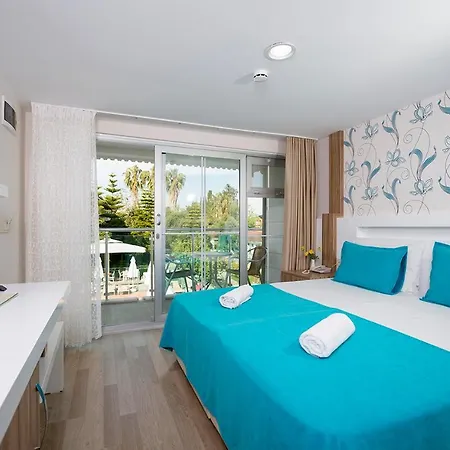 Clover Magic Altinkum Park Готель 3*