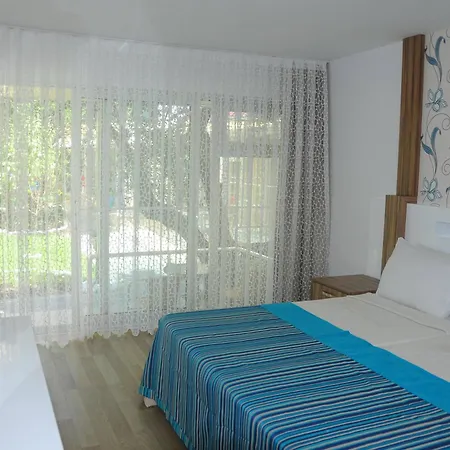 Clover Magic Altinkum Park מלון 3*