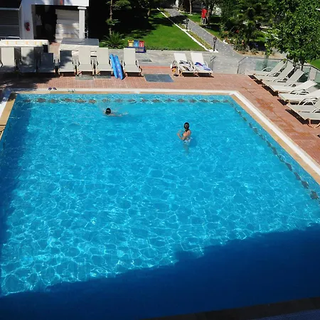 Clover Magic Altinkum Park 3* סייד