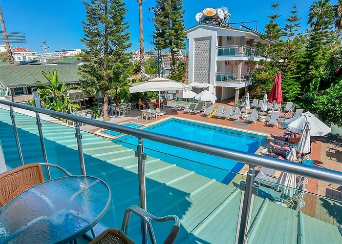 Hotel Clover Magic Altinkum Park