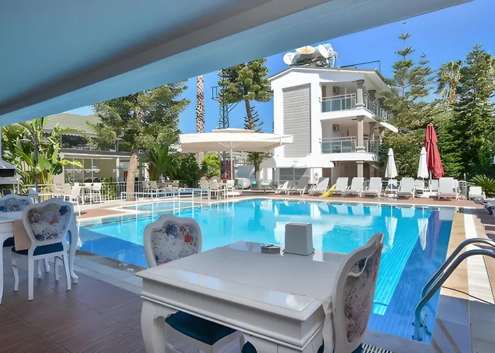 Hotel Clover Magic Altinkum Park Side