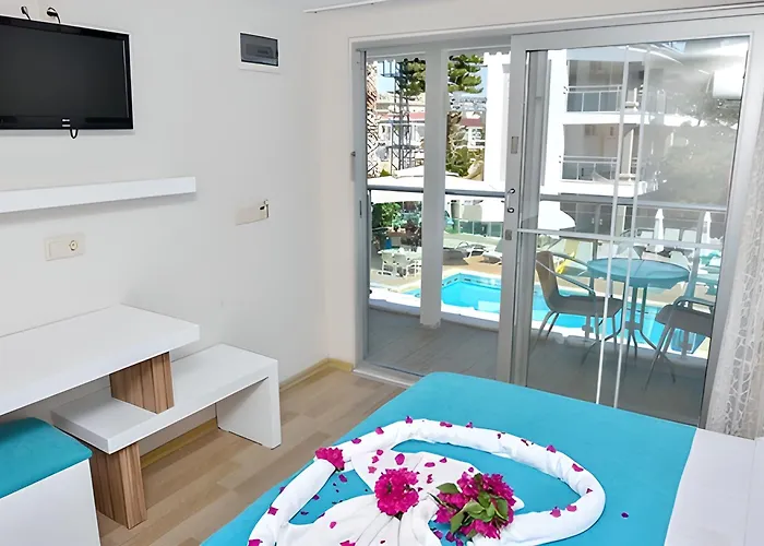 Hotel Clover Magic Altinkum Park