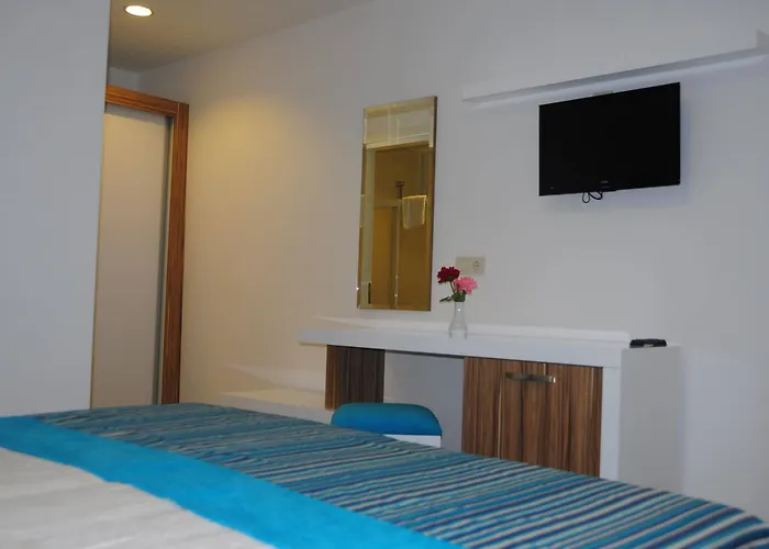 Clover Magic Altinkum Park Szálloda 3*