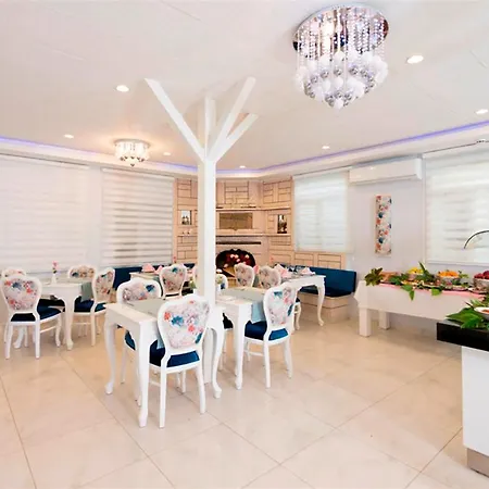 Clover Magic Altinkum Park 3*