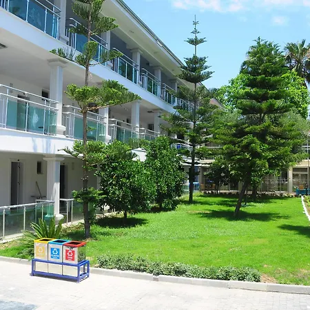 Отель Clover Magic Altinkum Park 3*