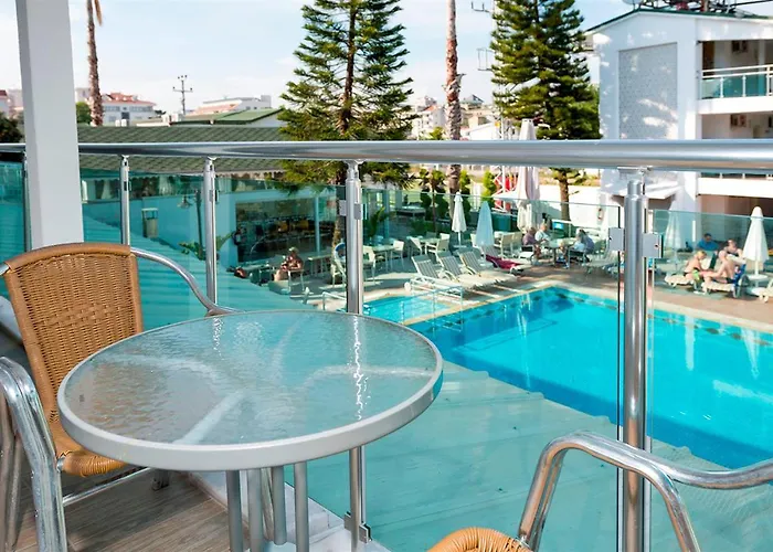 Clover Magic Altinkum Park Hotel Side