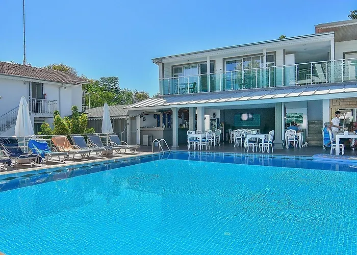 Clover Magic Altinkum Park 3* Side