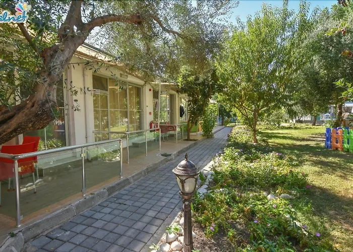 Clover Magic Altinkum Park 3* Side