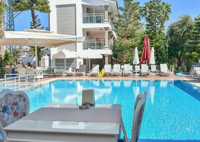 Hotel Clover Magic Altinkum Park