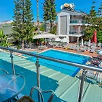 فندق Clover Magic Altinkum Park