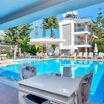 Clover Magic Altinkum Park فندق سيدي