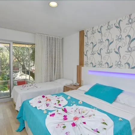 Clover Magic Altinkum Park 3* 시데